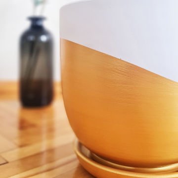 Çömlek Saksı U Model Gold Beyaz Saksı Orta Boy Tabaklı Saksı