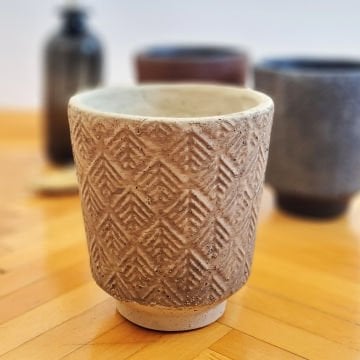 Beton Saksı Vazo Saksı İç Mekan Saksı Dış Mekan Saksı Çizgi Desenli Saksı Krem
